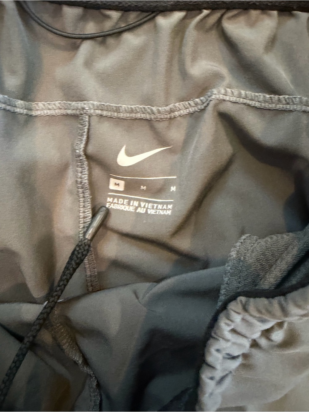 Nike Men's Gray Shorts 8” pockets with Teal Accent/ medium - Picture 3 of 4